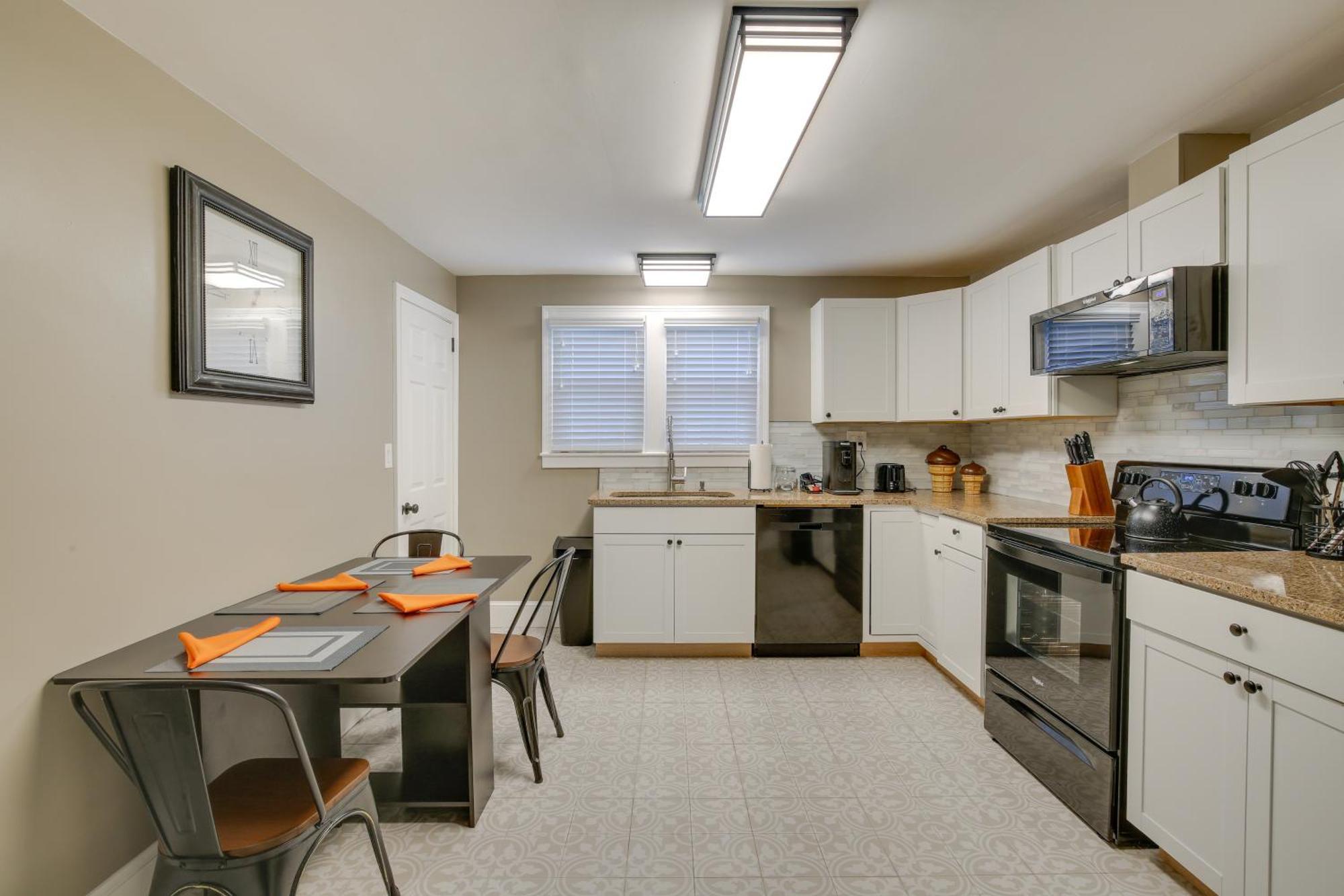 The Peaceful Post Kingston Vacation Rental エクステリア 写真